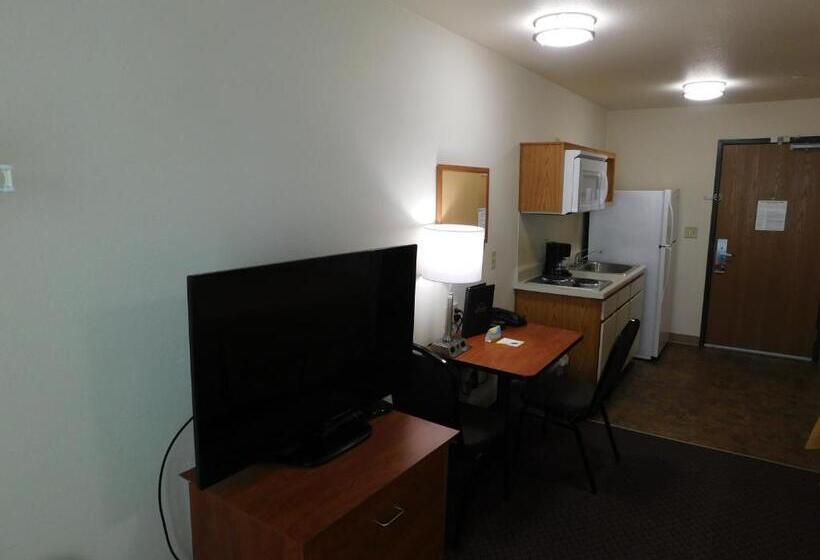 Номер Deluxe Адаптированный для Инвалидов, Days Inn & Suites By Wyndham Rochester South