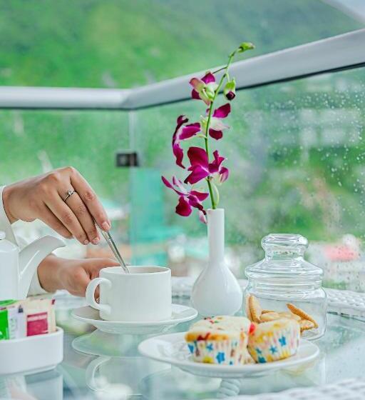 스탠다드 룸 킹사이즈 침대, Regenta Inn Luxinna Heights Mcleodganj