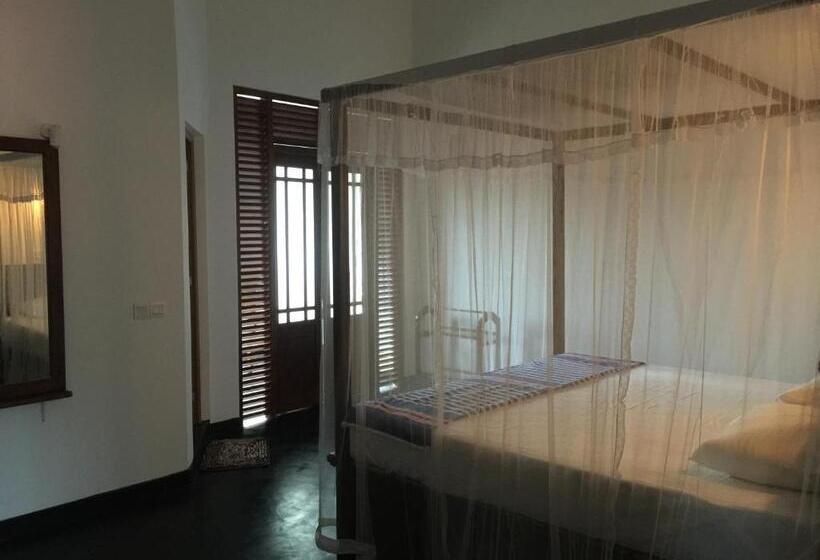 带阳台的豪华间, Dew Drop Villa