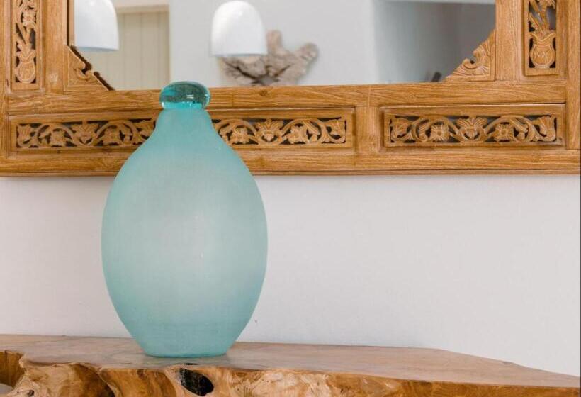 ویلای 3 خوابه, Villa Santorini