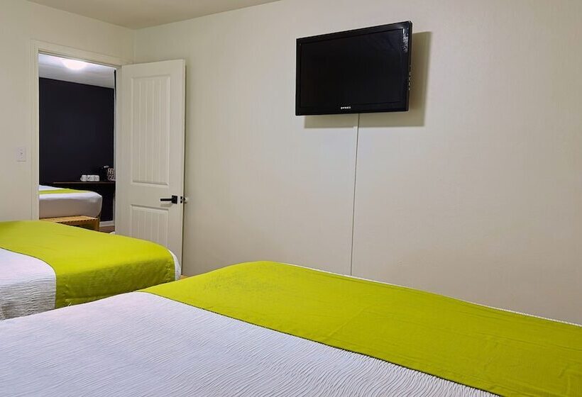 Семейный Номер, City Center Motel