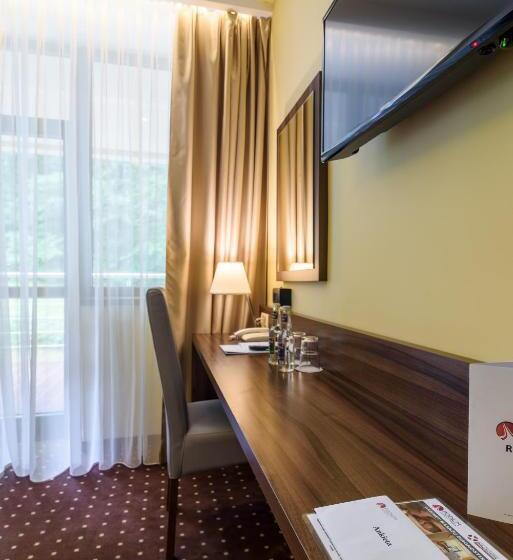 Quarto Estandar, Podium