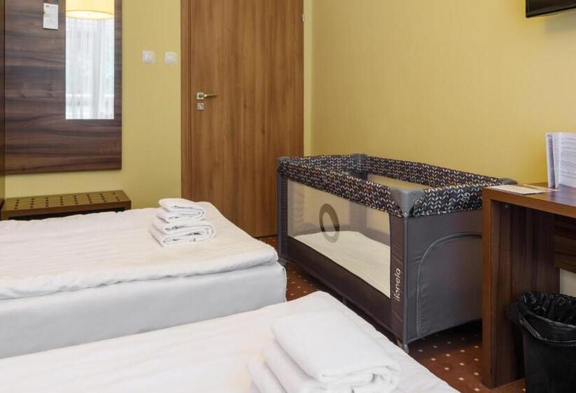 Quarto Triplo Estandar com Sacada, Podium