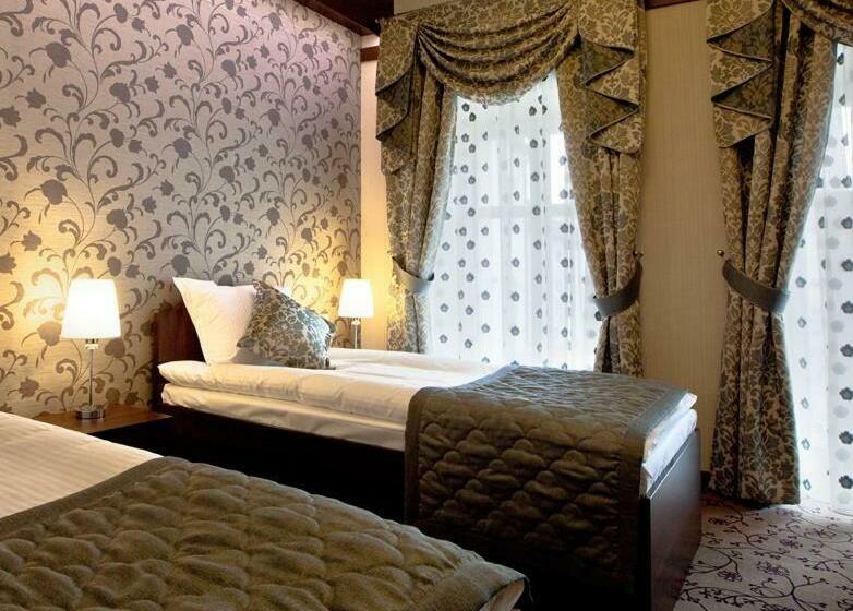 Quarto Quádruplo Estandar, Restauracja Platan