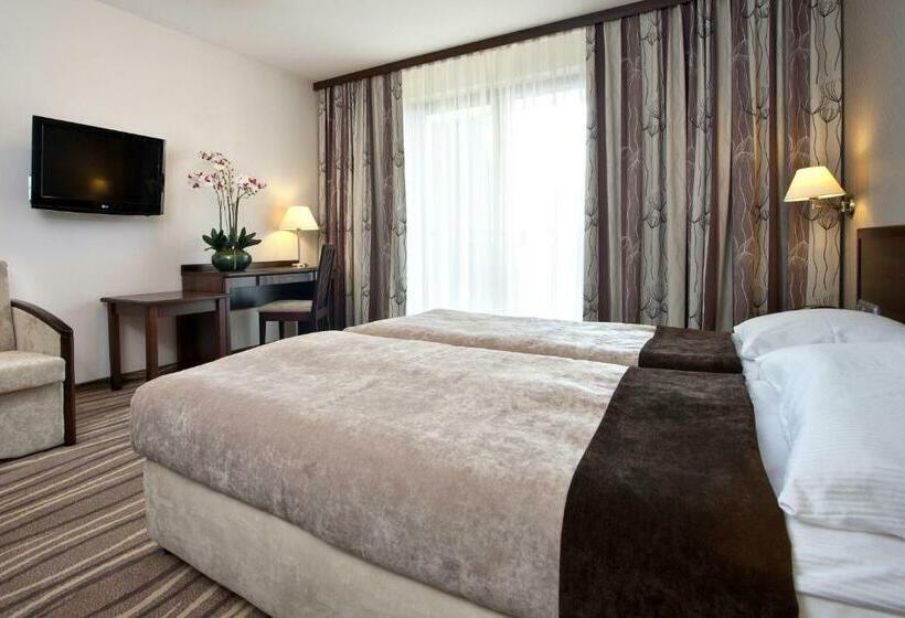 Номер Стандарт, Spa Budowlani