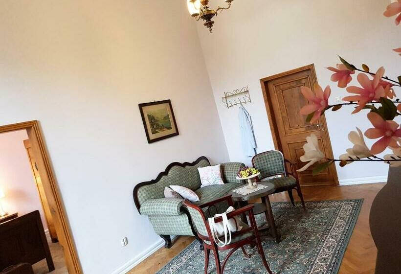 Апартаменты 1 Спальня, Zamek Joannitów