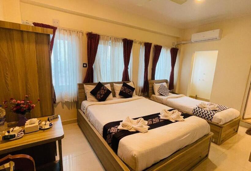 اتاق راحتی سه تخته, Janakpur Inn