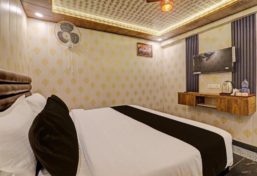 Трехместный Номер Классика, Collection O Hotel Bati Ghar And Resturant
