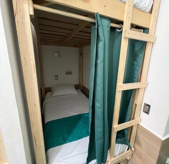 ルームシェアのワンベッド, Hostal Doña Cuca