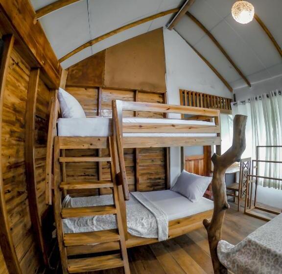 Семейный Номер Вид на Горы, Lamiaceae Wood Cabin