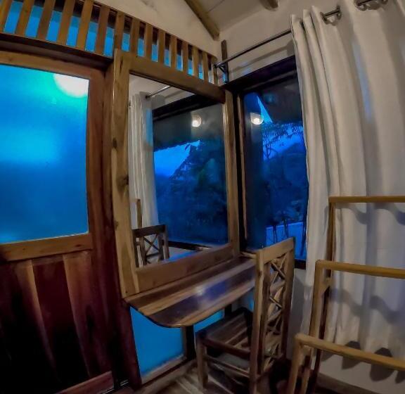 Семейный Номер Вид на Горы, Lamiaceae Wood Cabin