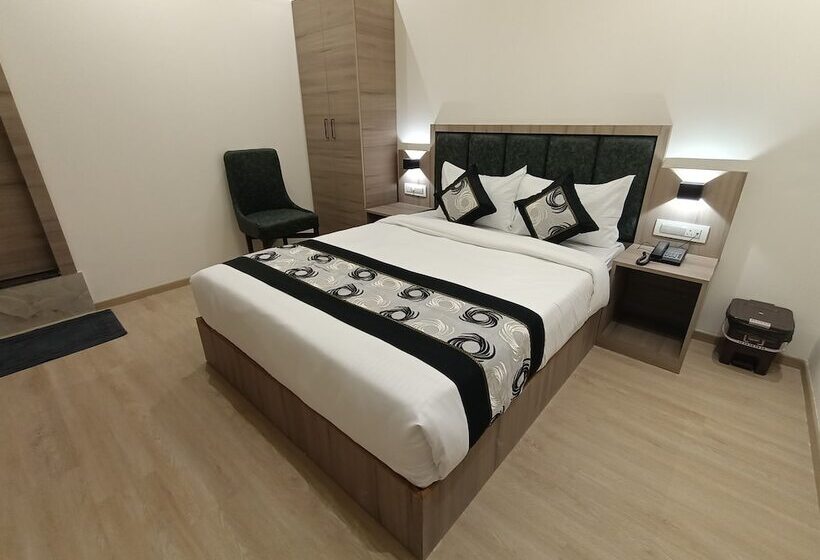 اتاق لوکس, Beverly Palace Santacruz   Near Bkc   Mumbai Airport T1