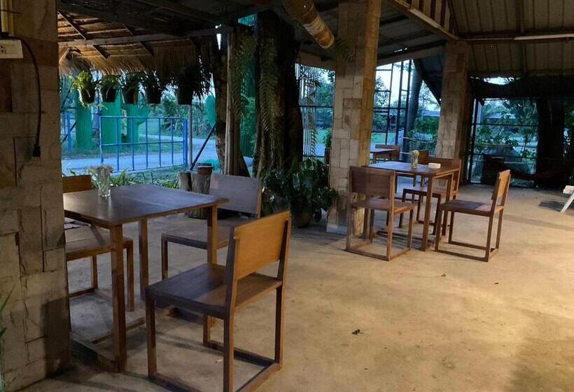 Номер Стандарт, Khao Yai Lake Hill Resort เขาใหญ่เลค ฮิลล์ รีสอร์ท