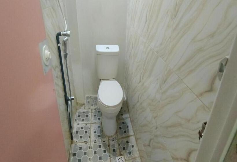 اتاق استاندارد, Oyo 93512 Umbuy Homestay