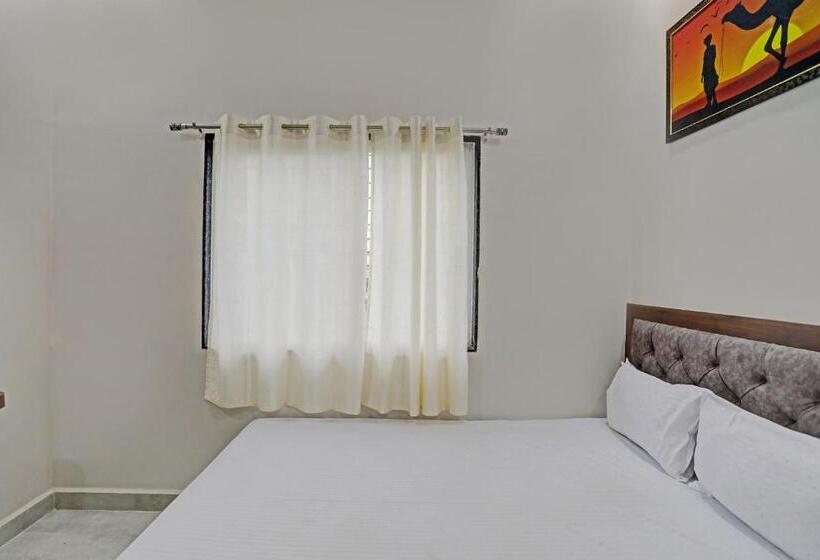 三人经典房间, Oyo Hotel Brown Hill