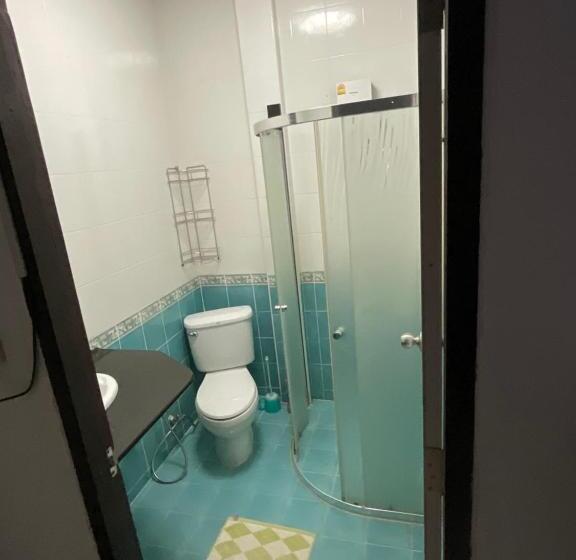 Номер Стандарт с Балконом, Ta Worapanom House Edelweiss