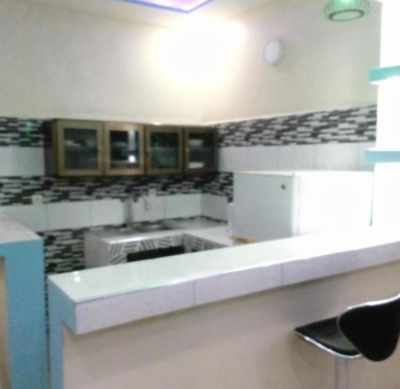 آپارتمان 1 خوابه همکف, Eka Elite