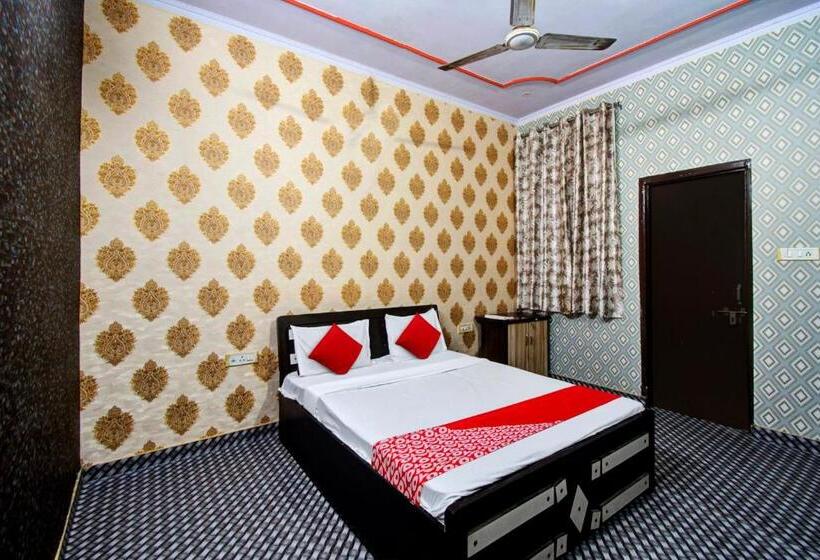 Трехместный Номер Классика, Oyo Hotel Rao Residency