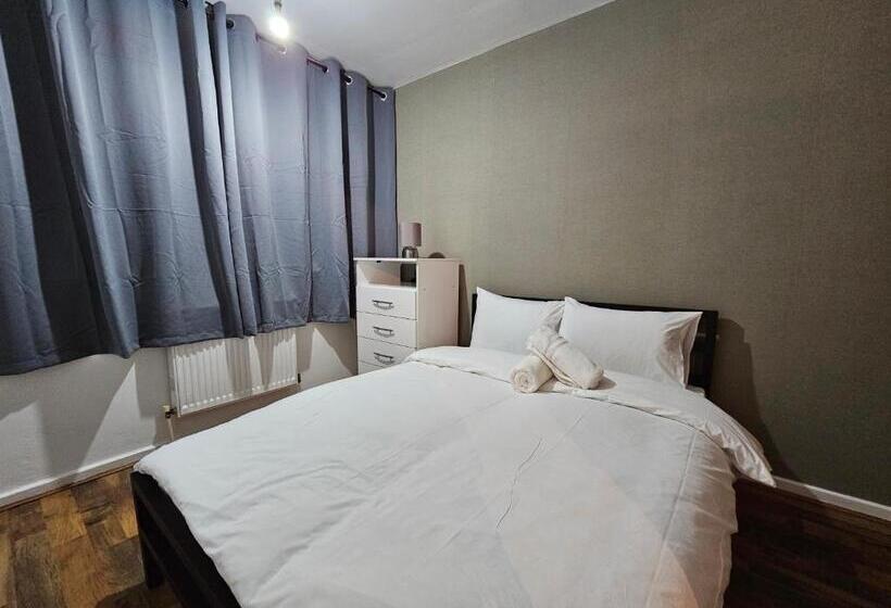 غرفة قياسية, Spitalfields Rooms