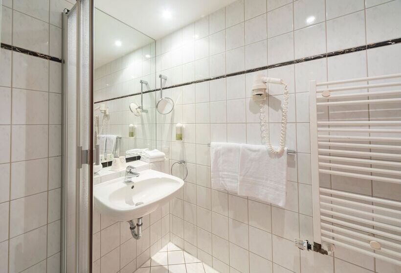 Номер Стандарт, B&b Hotel Gotha Hbf
