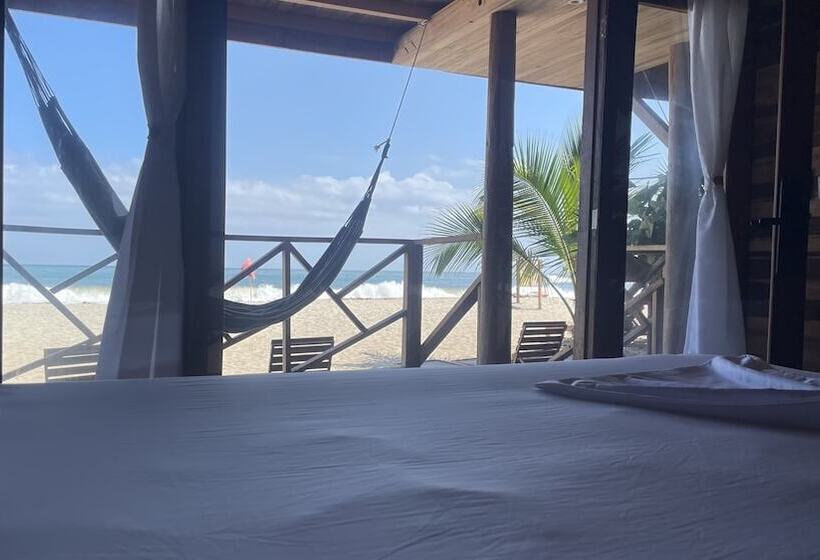 اتاق لوکس با چشم‌انداز دریا, Hostal Mocambo Beach