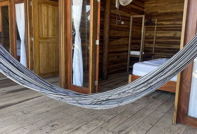 اتاق لوکس با چشم‌انداز دریا, Hostal Mocambo Beach