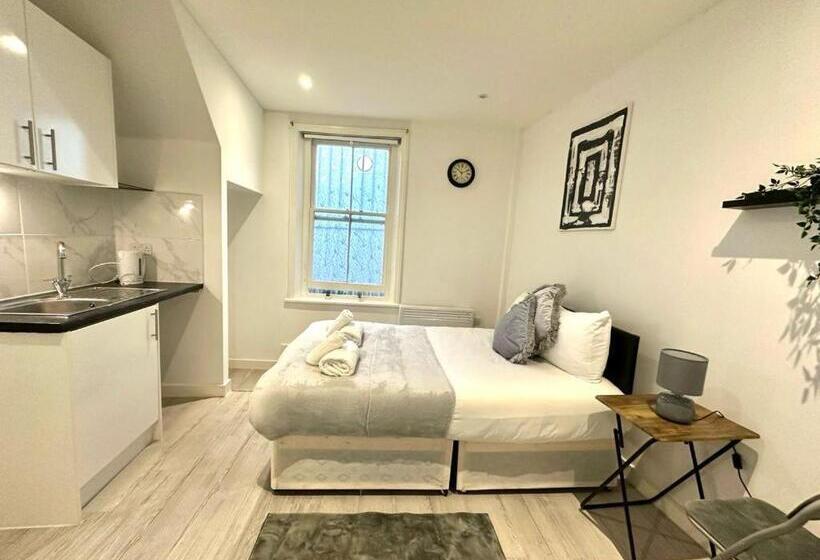 Номер Стандарт, Kent House Suites   Se26