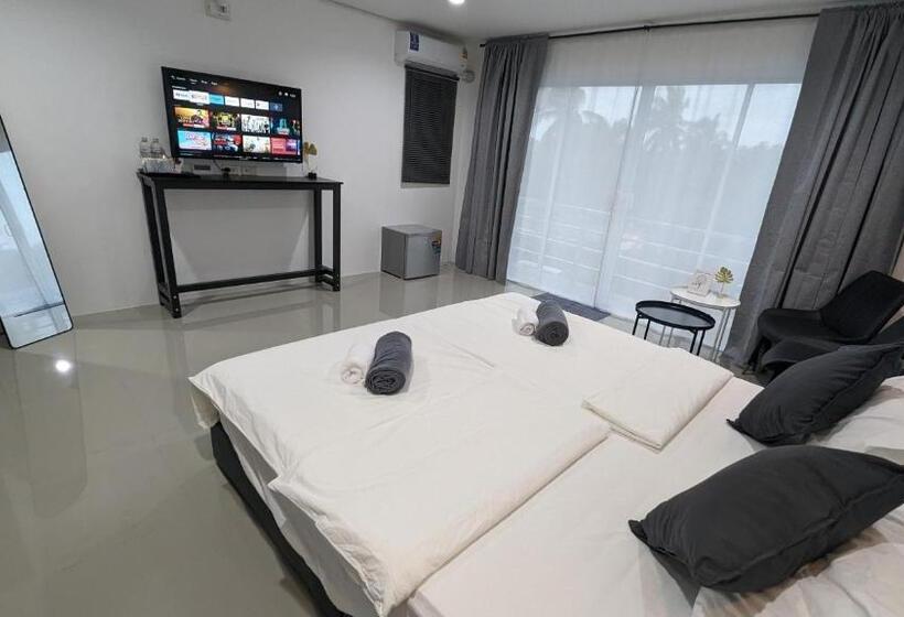Номер Стандарт с Балконом, Chu Cha S Rooms
