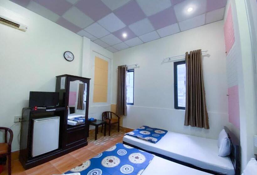 Economy Quadruple Room, Khách Sạn Nam đô 1