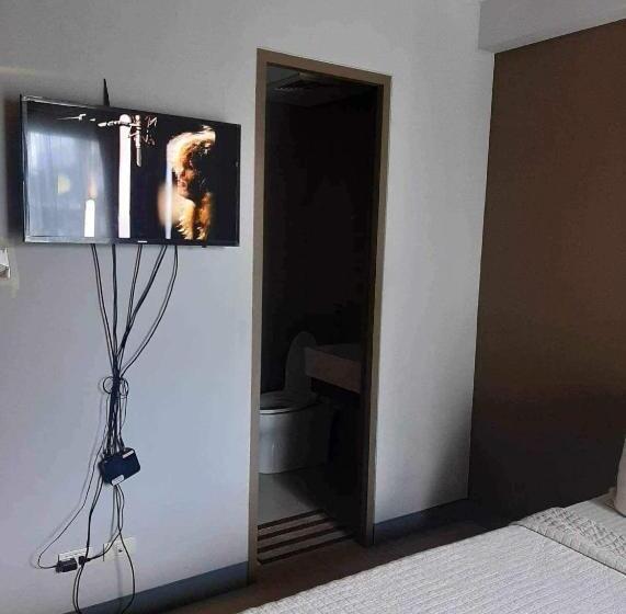 Апартаменты 1 Спальня с Террасой, One Palm Tree Villas   Studio Unit