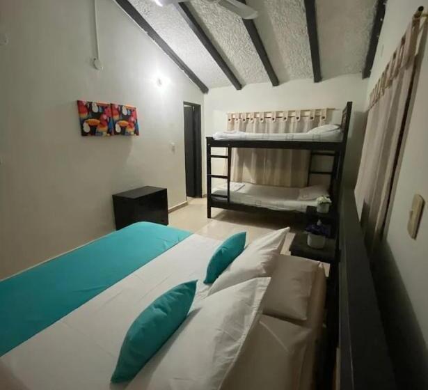 اتاق استاندارد چهار تخته, Las Palmas Melgar
