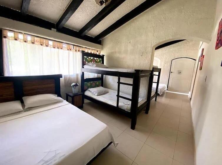 اتاق استاندارد چهار تخته, Las Palmas Melgar