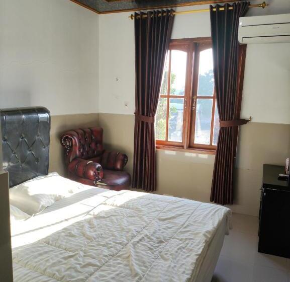 Номер Deluxe, Penginapan Nurmega Jaya