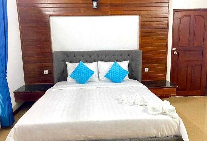 اتاق استاندارد, Behind Shopping Guest House