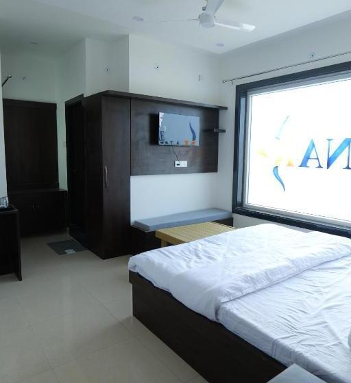 Номер Deluxe, The Pinak Hotel And Restaurant