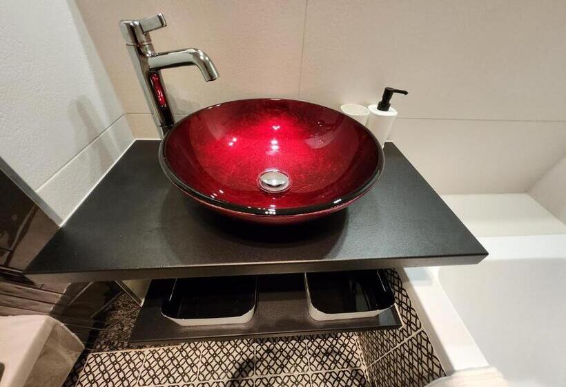 آپارتمان 1 خوابه, Apartman 18