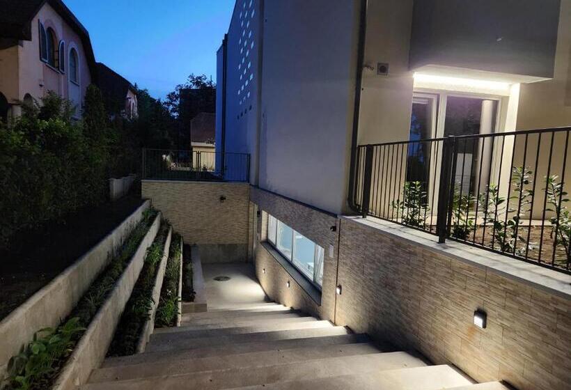 آپارتمان 1 خوابه, Apartman 18