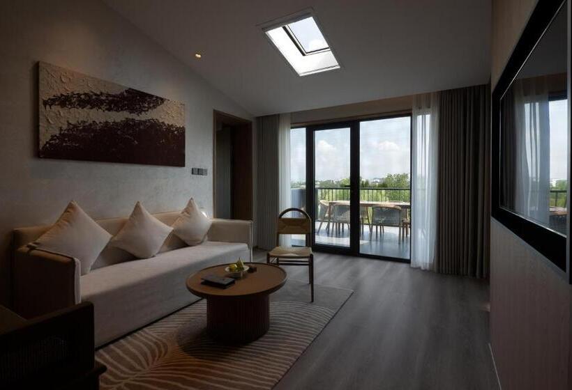 Люкс 2 Спальни, Ginlan Jia Resort Yuhang Hangzhou