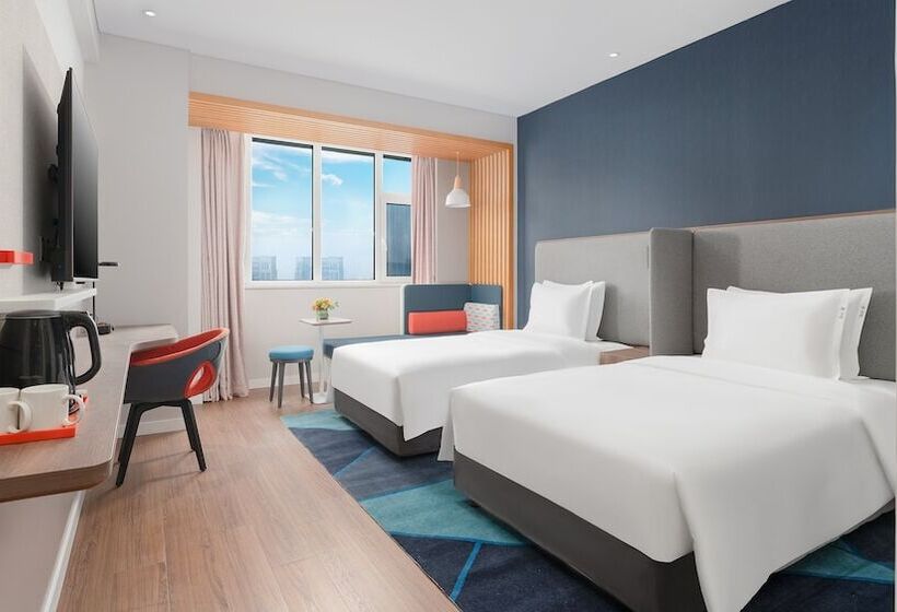 Номер Стандарт, Holiday Inn Express Weifang City Center, An Ihg