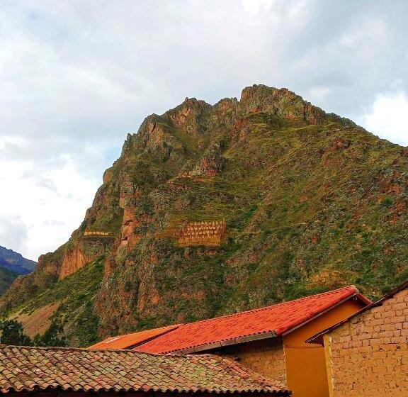 اتاق استاندارد با چشم‌انداز کوهستان, Punto Sagrado