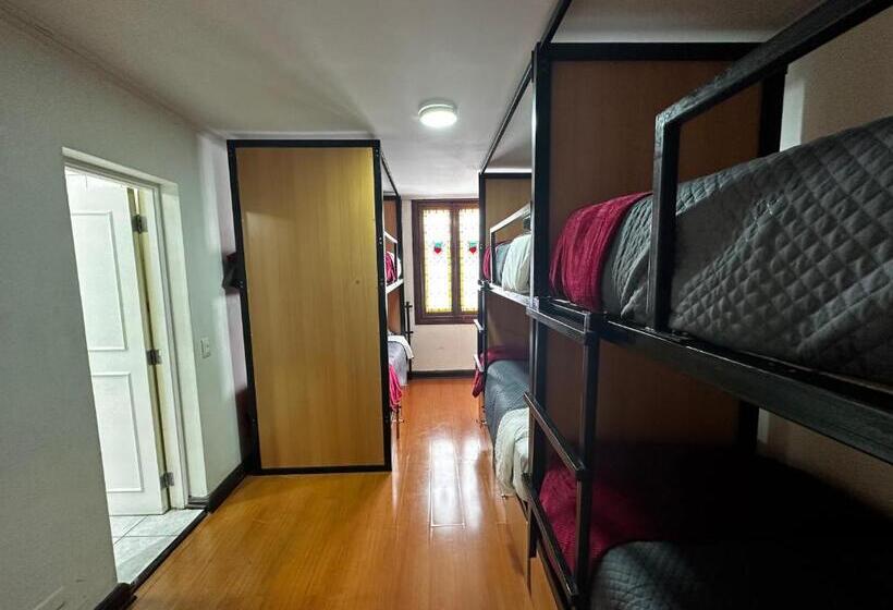 تختخواب در اتاق مشترک, Enjoy Hostel