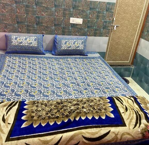 Quarto Estandar, Garuda Guest House