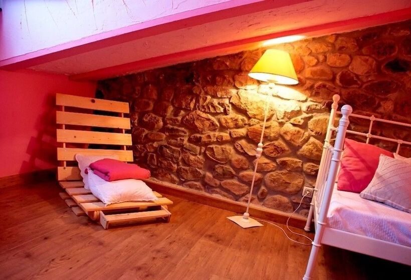 Полулюкс, Posada Rural Ochohermanas
