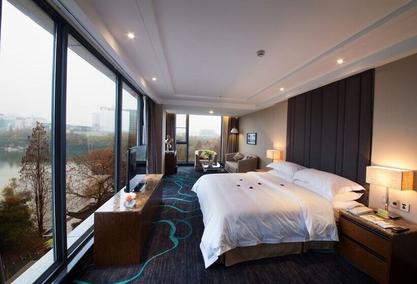 Номер Deluxe, Vienna Hotel Xiangshan Park