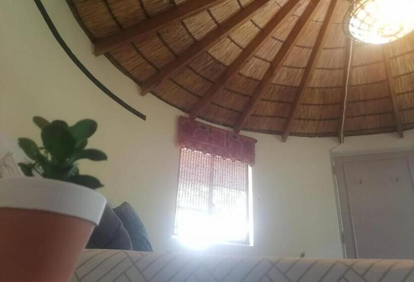 Студио Стандарт Вид на Бассейн, Sgele Guesthouse