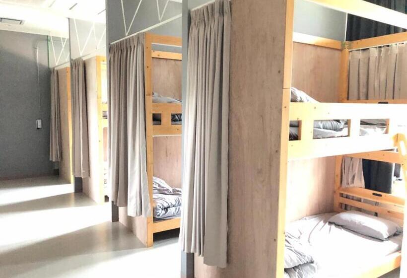 Студия Стандарт, Livinganywhere Commons Uruma Male Dormitory Bunk Bed   Vacation Stay 15526v