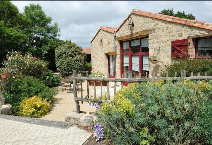 Номер Стандарт, Domaine De La Ménie