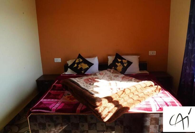 Семейный Номер, Chail Alone Inn