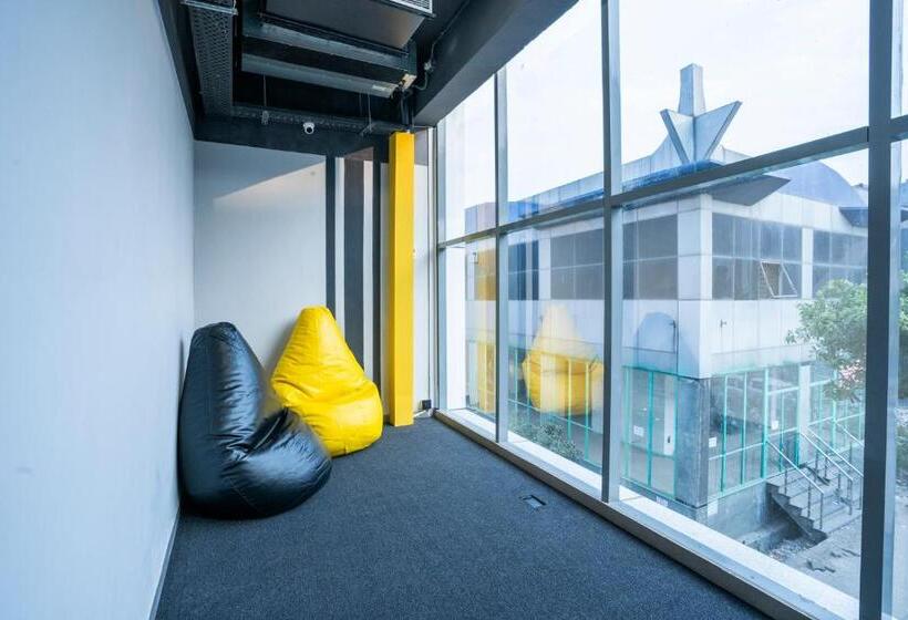 Номер Стандарт, Naptapgo   Japanese Premium Pod Hotel   Walk To Noida Electronic City Metro! Wifi, Lounge