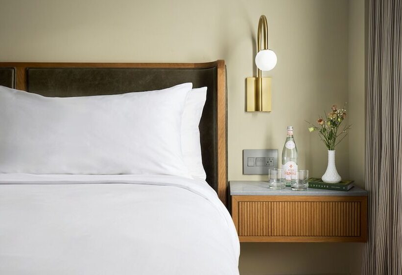 Номер Стандарт, Heron Old Town Alexandria